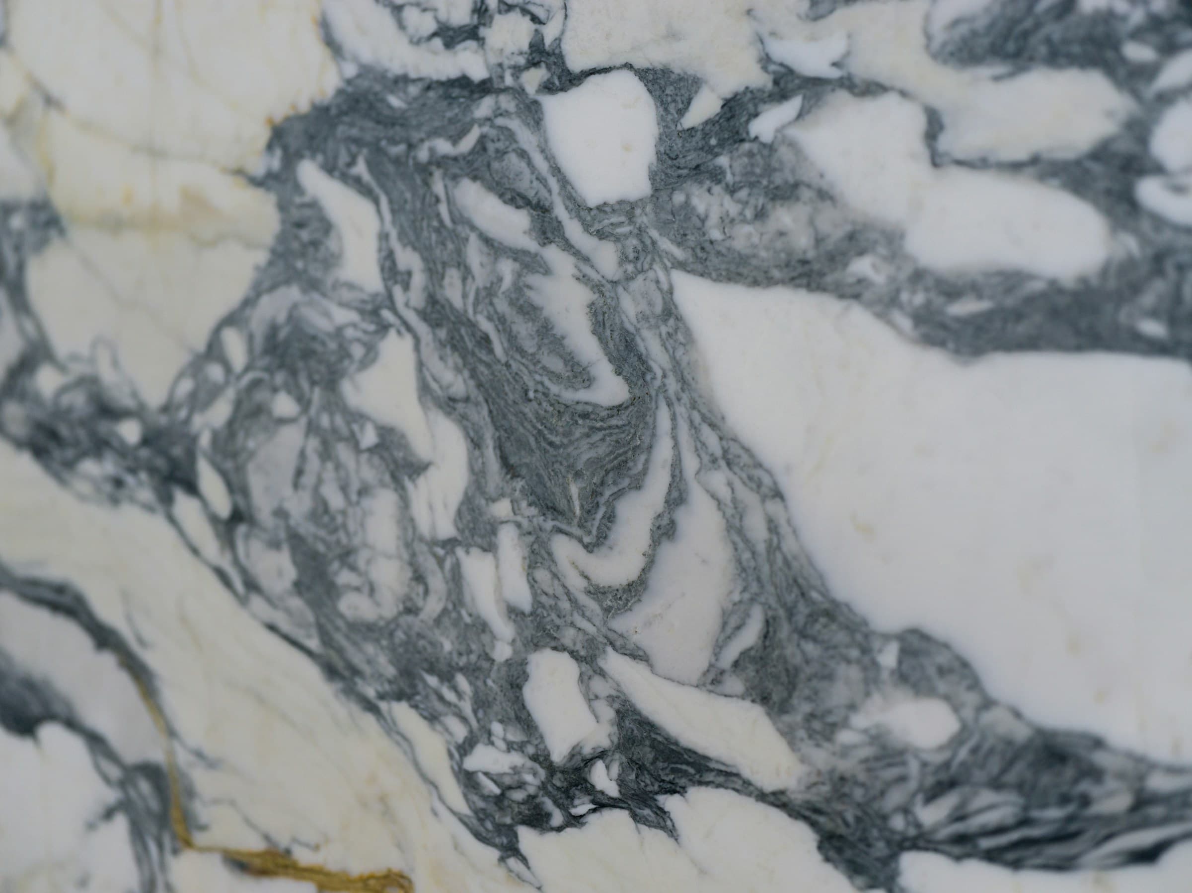 Porcelain countertop surface